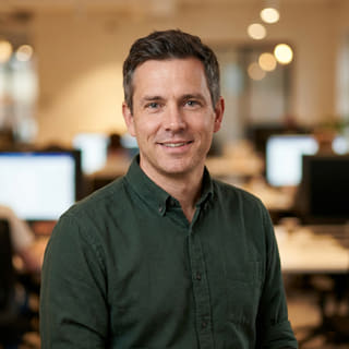 Daniel Carter aparece como director de tecnología en Serena Poseanza en una imagen de perfil